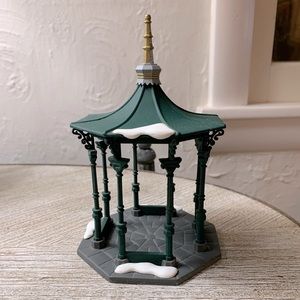 Department 56 “Town Square Gazebo” part of the Heritage Village Collection